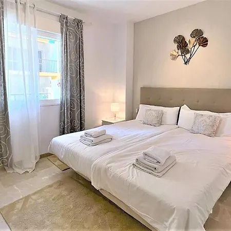 Town Anila Apartment *